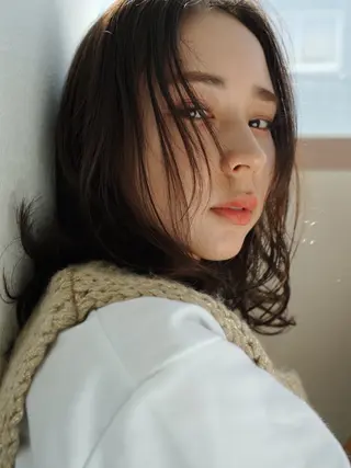 ミディアム AmiLi /erinaのヘアスタイル