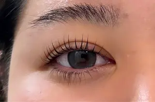 パーマ 東 明香里のマツエク・マツパデザイン