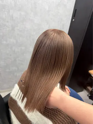 ミディアム rise/艶カラー/ レイヤーのヘアスタイル