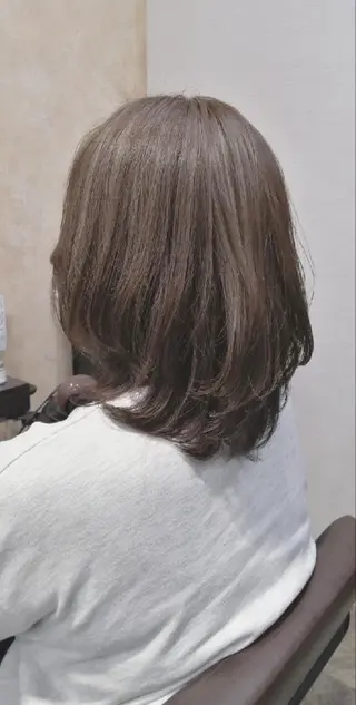 ミディアム カラー sepiage trois所属・酒井 亜希のヘアスタイル