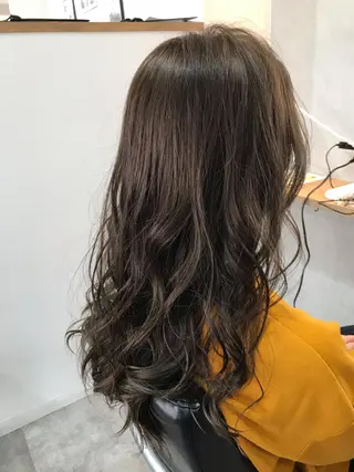 セミロング カラー 川崎 龍馬のヘアスタイル