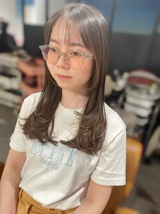 セミロング 梅田縮毛矯正◻︎髪質 改善◻︎細見 了眞のヘアスタイル