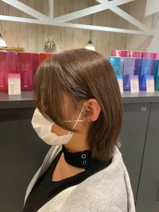 ミディアム 柴田 枝利子のヘアスタイル