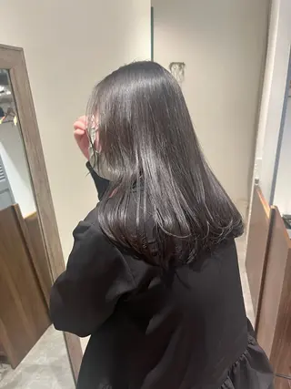 セミロング カラー 切りっぱなしボブ 艶カラー🌷江梨🍎のヘアスタイル