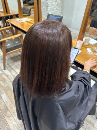 ミディアム カラー Aura所属・丸山 心 / 艶カラーのヘアスタイル