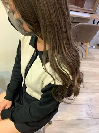 ロング カラー 暖色/まろベージュ/ シカタユウカのヘアスタイル