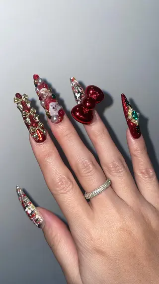 ネイル RICO NAIL所属・RICO Nail パーツつけ放題🌈のネイルデザイン
