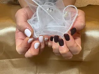 ネイル WHITE NAIL 難波店所属・荒木 綾花のネイルデザイン