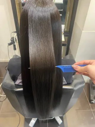 ロング カラー 福原 未来のヘアスタイル