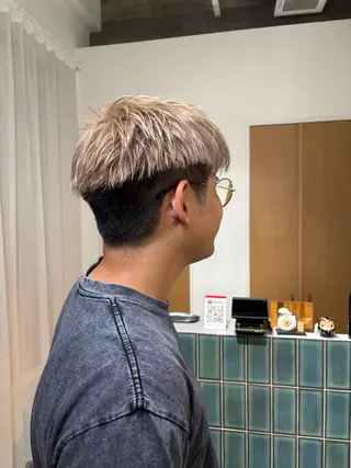 メンズ miku カラー／ヘッドスパのヘアスタイル