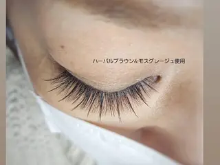 マツエク・マツパ U_la所属・U_la [ウーラ] 片岡の眉毛・アイブロウイメージ