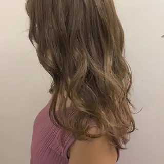 セミロング カラー パーマ アライフ所属・牧田 真衣のヘアスタイル