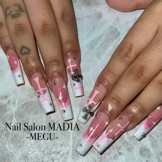 ネイル MADIA藤沢所属・MADIA MEGUのネイルデザイン