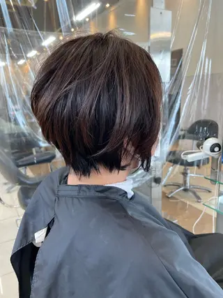 ショート カラー パーマ 葭葉 久美子のヘアスタイル