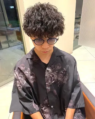 パーマ メンズ 山中 翔平のヘアスタイル