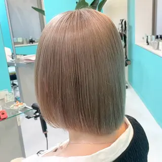 ショート カラー Natsuki🤍 透明感×艶カラー🫧のヘアスタイル