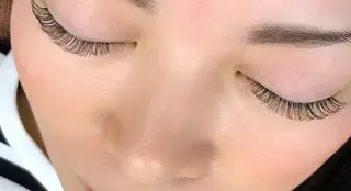 マツエク・マツパ クレアラルーチェ大阪茨木駅前店所属・NiKOR beautyの眉毛・アイブロウイメージ