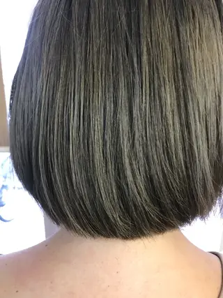 ショート カラー 桧山 真のヘアスタイル