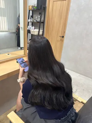 ロング カラー regalo 森重ユウのヘアスタイル