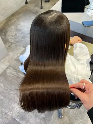 ロング ii+U 銀座【アイユーギンザ】所属・Hikaru 銀座美容師のヘアスタイル
