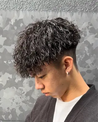 パーマ メンズ KING of hair by NOISM所属・梅田/メンズカット/ パーマ/秋本 大智のヘアスタイル