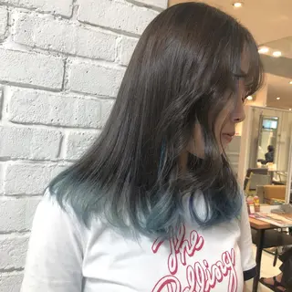 セミロング カラー ORIKA 美容室のヘアスタイル