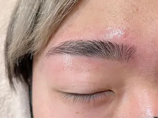 アイブロウ 笠井 彩花のマツエク・マツパデザイン