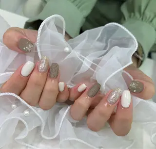 ネイル Beauty Salon アトリエ.K所属・秋元 琴音のネイルデザイン