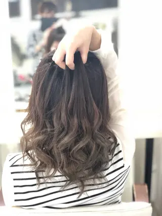 ミディアム カラー ヘアアレンジ 枝毛カット＆髪質改善 満足NO.1岡しゃんのヘアスタイル