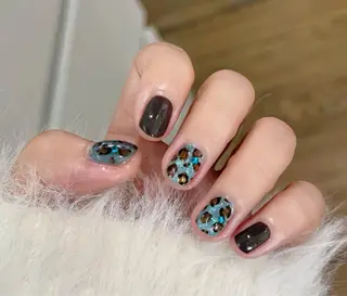 ネイル LEDアイラッシュ ∩_∩アオイのマツエク・マツパデザイン