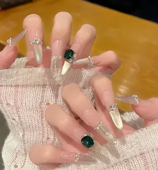 ネイル Miu Miu 🎀 Nailのネイルデザイン