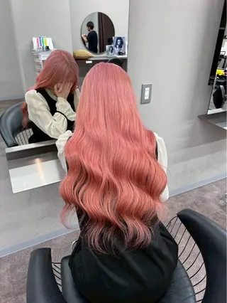 ロング 青木 舞佳のヘアスタイル