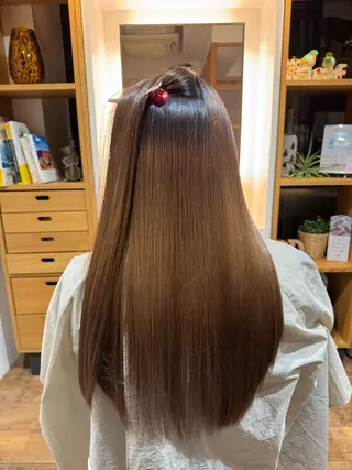 セミロング afloatkobe所属・美髪/髪質改善 川口凌弥のヘアスタイル