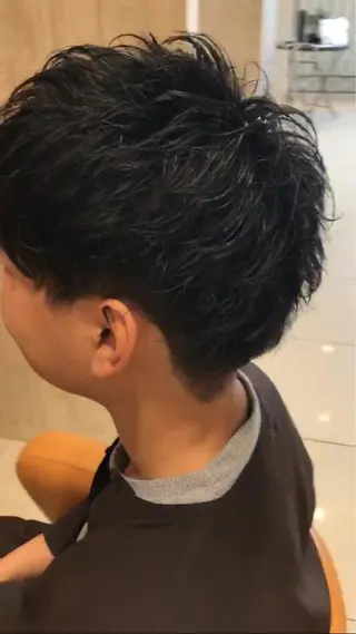 ショート カラー パーマ 豊田 恭平のヘアスタイル