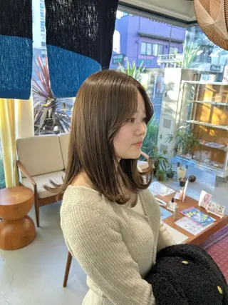 ミディアム カラー 藤原 あかりのヘアスタイル