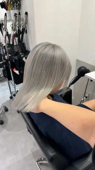 ミディアム CIERA.南船場所属・yuna🧡/心斎橋 ハイトーン/ブリーチのヘアスタイル