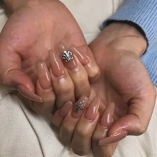 ネイル nail.salon .Reversalのネイルデザイン