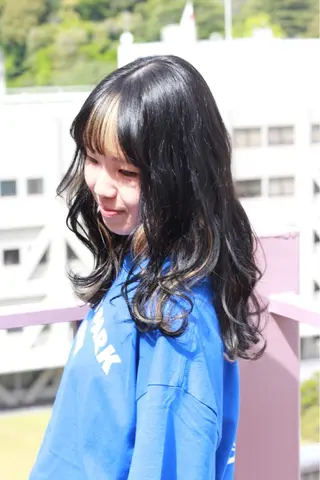 セミロング カラー Viage （ビアージュ）のヘアスタイル