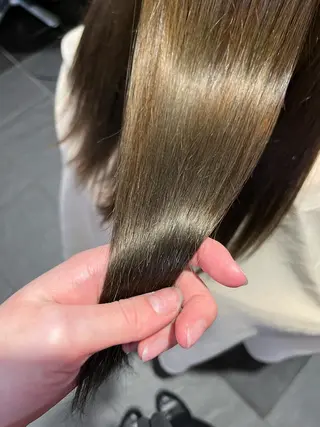 セミロング カラー FRAME＋spa&hair roomなんば駅前店所属・🦋タナカ ヒナ🦋 ブリーチなしカラーのヘアスタイル