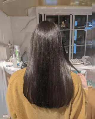 セミロング 縮毛矯正/レイヤー 💎やまもとちひろのヘアスタイル