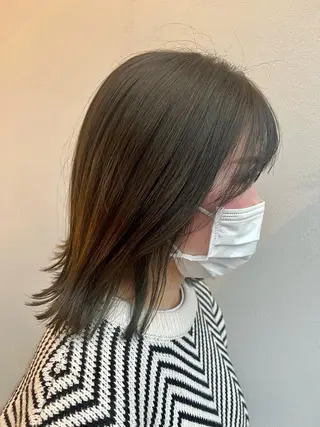 ミディアム カラー APREKO SAYAKAのヘアスタイル