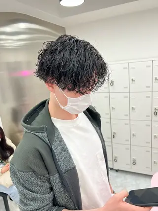 ミディアム パーマ メンズ ✨メンズウルフ特化 美容師タイガ✨のヘアスタイル