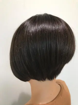 ショート カラー 清藤 綾のヘアスタイル