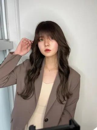 ロング 韓国ヘア レイヤーカットのヘアスタイル