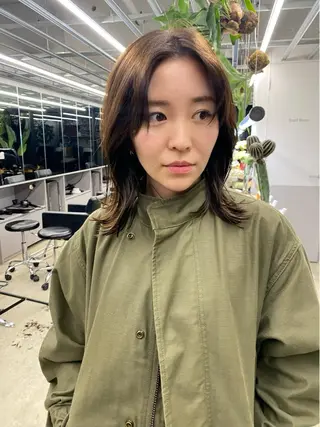 ミディアム 似合わせカット レイヤーボブウルフのヘアスタイル
