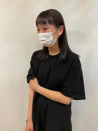 ミディアム カラー 田中 碧のヘアスタイル