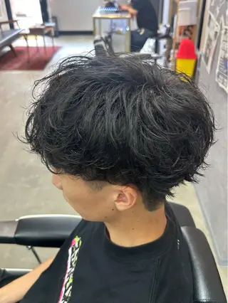 ミディアム 👑パーマの王様👑 【メンズ専門店】のヘアスタイル