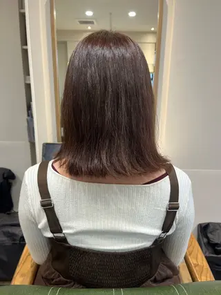 ミディアム 小鴨 美佳のヘアスタイル