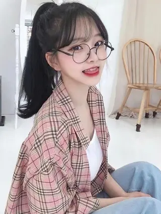 セミロング 韓国ヘア🩵 🩵BIZEのヘアスタイル