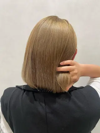 ミディアム カラー 松木 愛菜のヘアスタイル